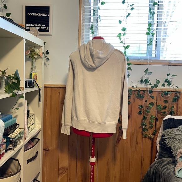 THE NORTH FACE cream hoodie size small in great  condition! - Picture 3 of 3